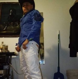 Meet your Posher, Eduardo